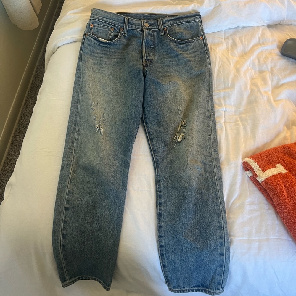 Levi Straight Leg Jeans